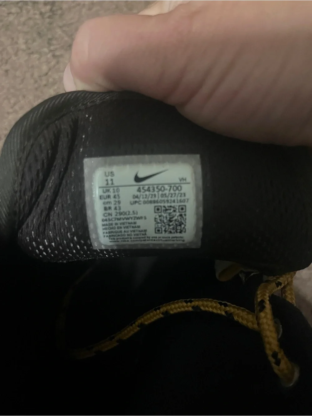 Nike Kids Tan and Black Lace-Up Hiking Boots